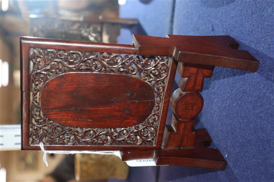 A Chinese green and russet jade mounted wood model of a table screen, early 20th century Height 19cm